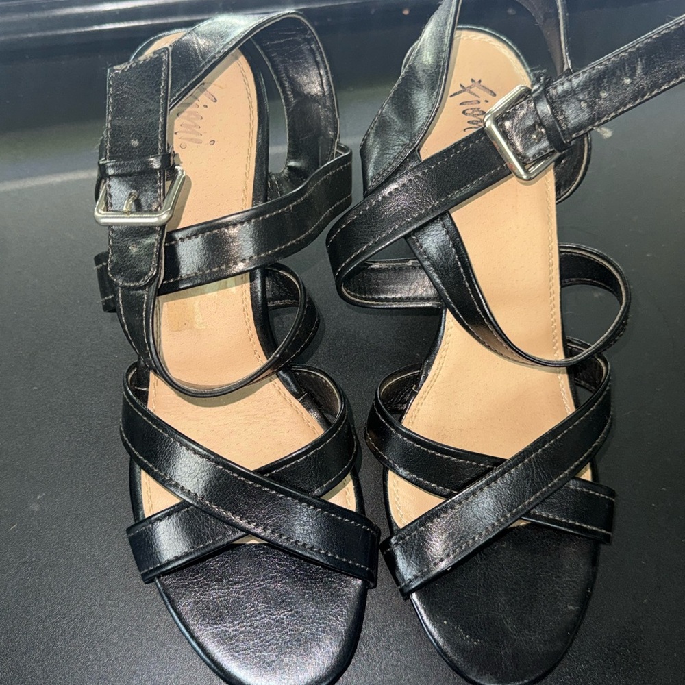 FIONI Clothing Black Strappy Block Heel Sandals with Ankle Buckle